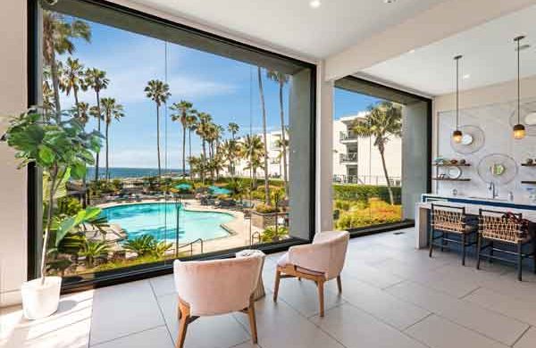 Ocean Club apartments in Redondo Beach